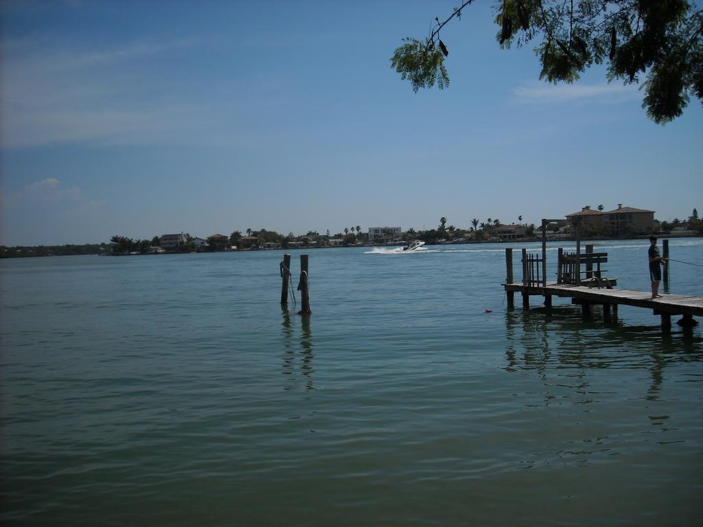 Mediterranean Three Story Beach Townhouse St. Pete Beach Buitenkant foto