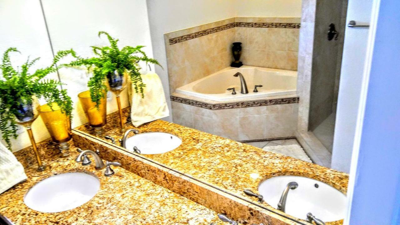 Mediterranean Three Story Beach Townhouse St. Pete Beach Buitenkant foto